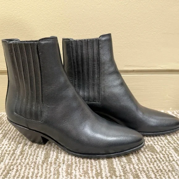 NWT - SAINT LAURENT Calfskin Brit Souple Ankle Boots - Picture 2 of 7